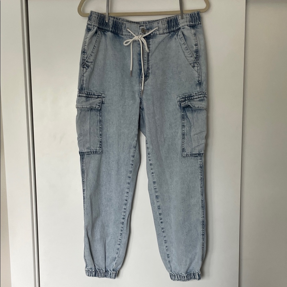 AE Cargo Joggers with Drawstring